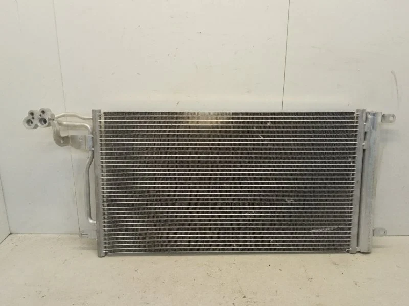 Радиатор кондиционера Volkswagen Polo 2015-2020 6C0816411B 5, передний