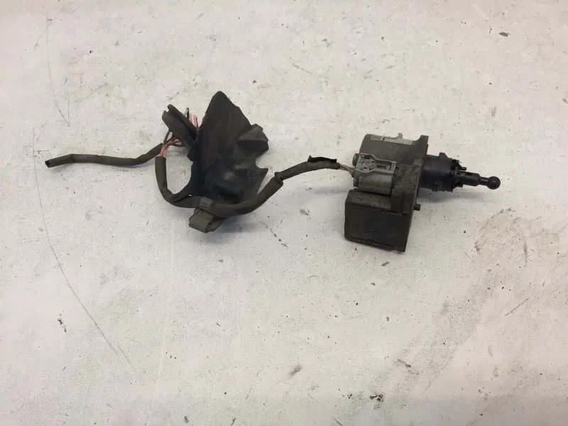 Моторчик корректора фары Toyota Land Cruiser 2015-2021 8569128011 200, передний