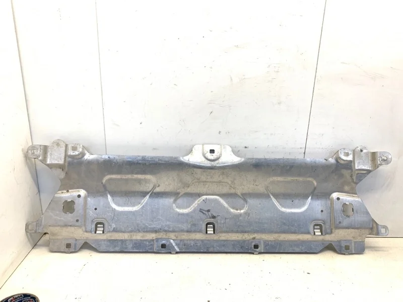 Поперечина передней панели BMW X3 2017-2023 51647400110 G01, передняя