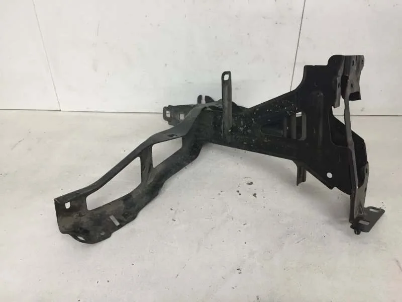 Кронштейн фары BMW X3 2017-2023 51647400113 G01, передний левый