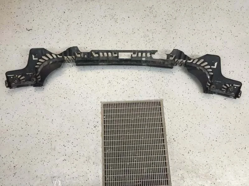 Кронштейн бампера BMW 3 series 2011-2020 51127256922 F30/F31