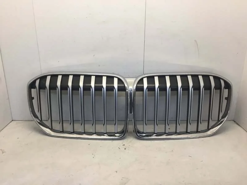 Решётка радиатора Bmw 7 Series 2015-2022 51137475318 G11/G12, передняя