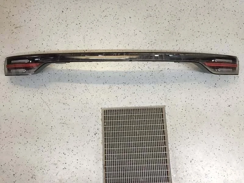 Фонарь Porsche Cayenne 2017-2023