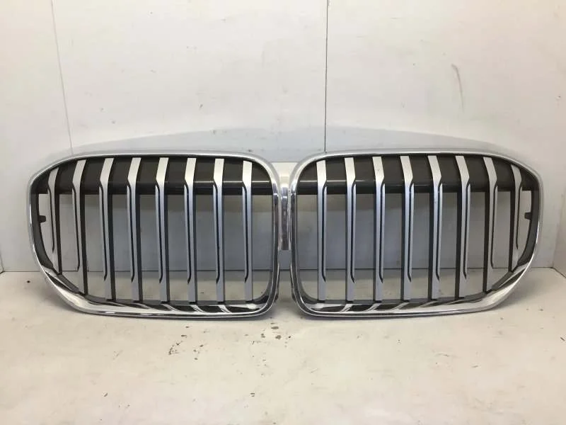 Решётка радиатора Bmw 7 Series 2015-2022 51137475318 G11/G12, передняя