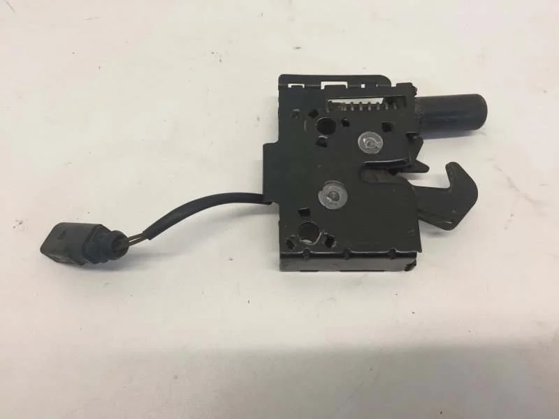 Замок капота Skoda Kodiaq 2016-2024 565823509 1, передний