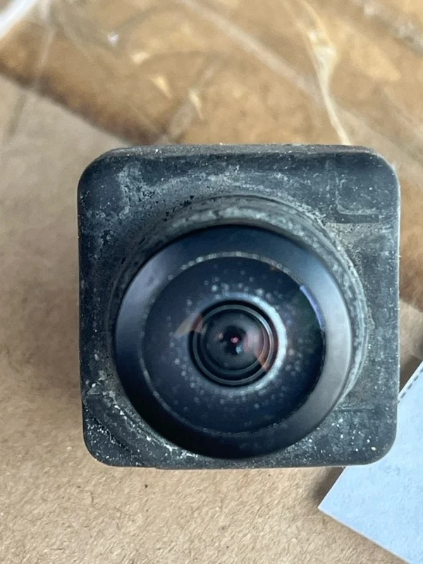 Камера заднего вида Land Rover Discovery Sport 2014-2023 LR098720 1, задняя