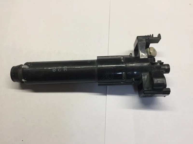 Форсунка омывателя фары Lexus RX 2015-2019 8520748110 4, передняя правая