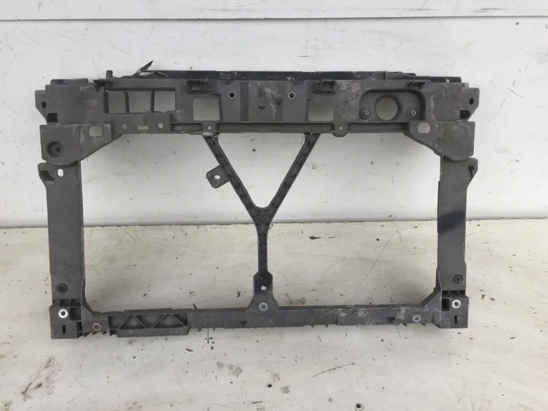 Панель передняя Mazda 3 2009- 2013 BBM453110 BL, передний