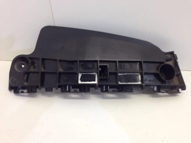 Кронштейн бампера Toyota Land Cruiser 2007-2012 5211560141 200, передний правый
