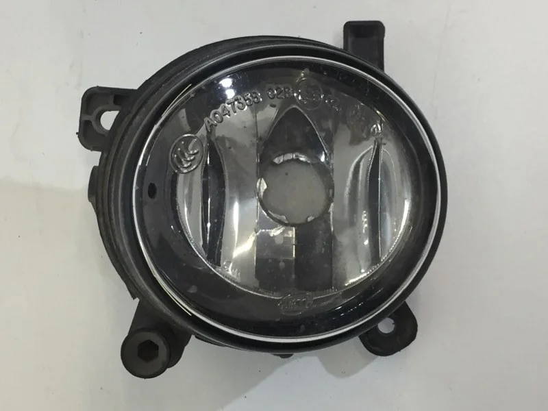 Фара противотуманная Audi Q5 8T0941699B, передняя левая