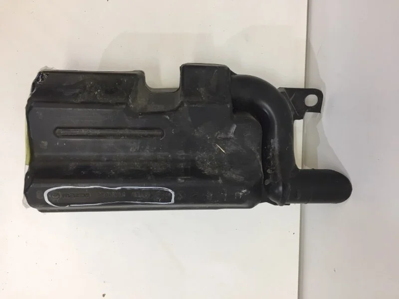 Резонатор воздушного фильтра Mazda CX-5 2011-2017 PE0113195 1, передний