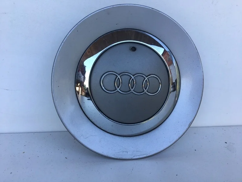 Колпак колёсного диска Audi A3 2004-2013 4F0601165 8P