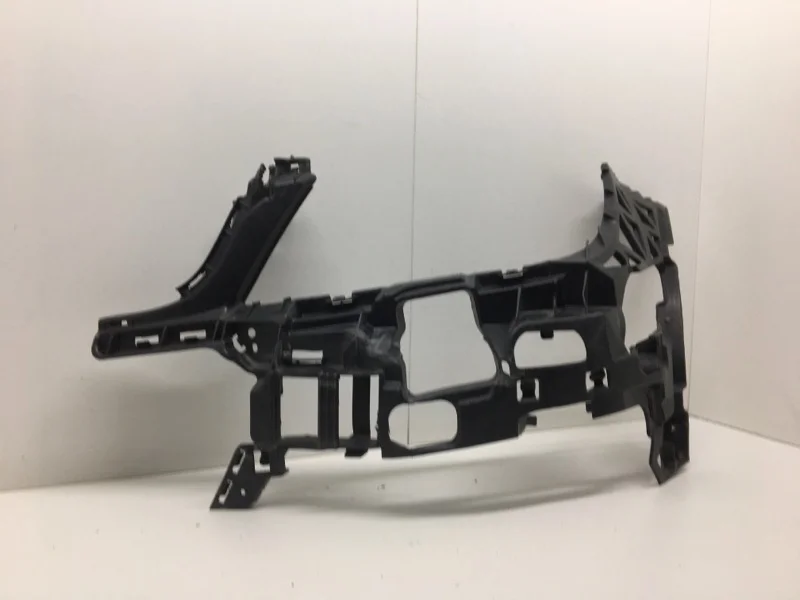 Кронштейн Mercedes-Benz C-Klasse 2011-2015 A2048854165 W204, передний левый