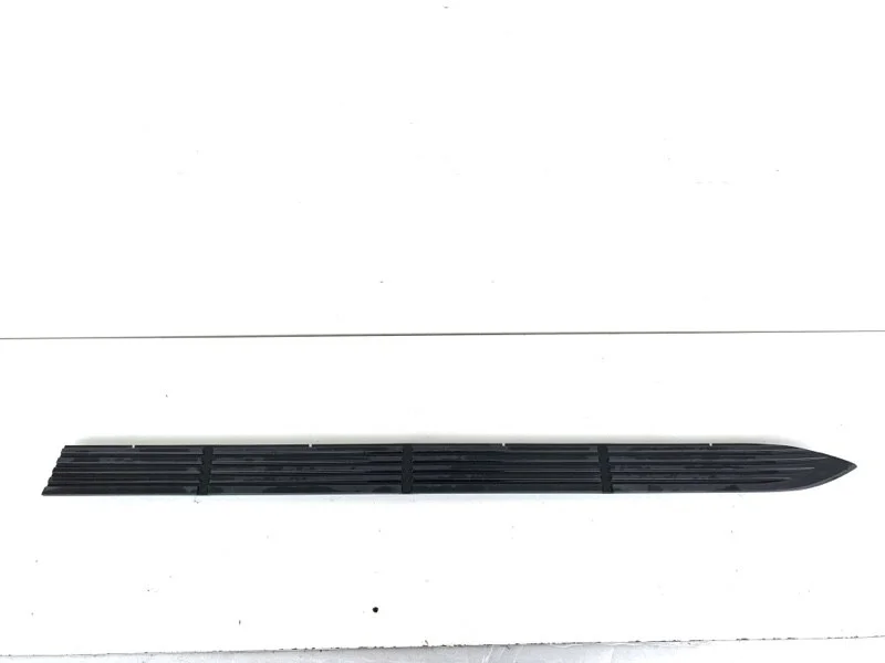 Накладка подножки Toyota Land Cruiser 2015-2020 517716A120 200, правая