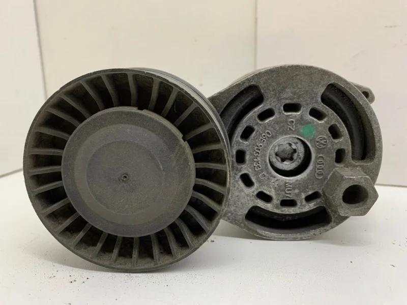 Ролик натяжной Audi A8 2009-2017 06E903133D D4, передний