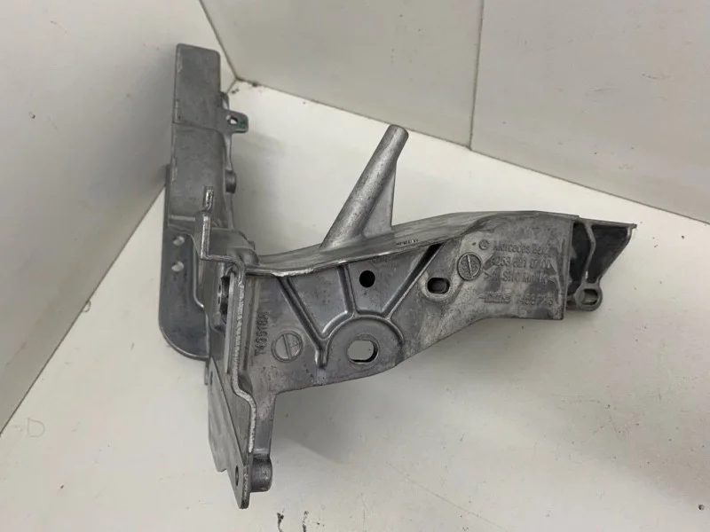 Кронштейн передней панели Mercedes-Benz Glc-Klasse 2015-2019 A2536210700 X253, передний правый