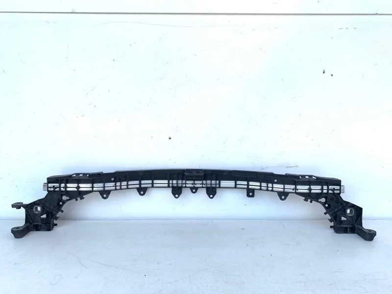 Кронштейн радиатора Mercedes-Benz C-klasse 2014-2018 A2056204101 W205, передний