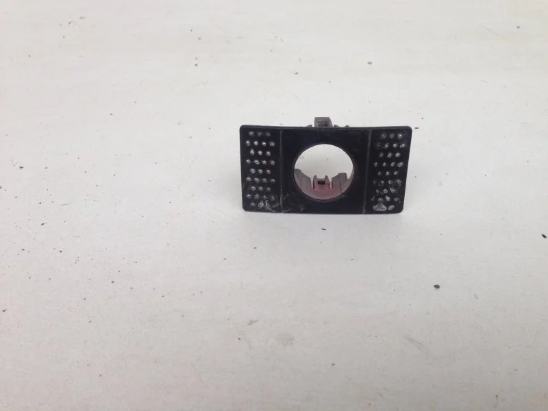 Кронштейн крепления датчика парковки Volkswagen Jetta 2010-2018 5CU807217KGRU 6, передний