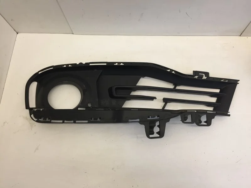 Накладка противотуманной фары Bmw 3 Series 2015-2020 51117396877 F30/F31, передняя левая