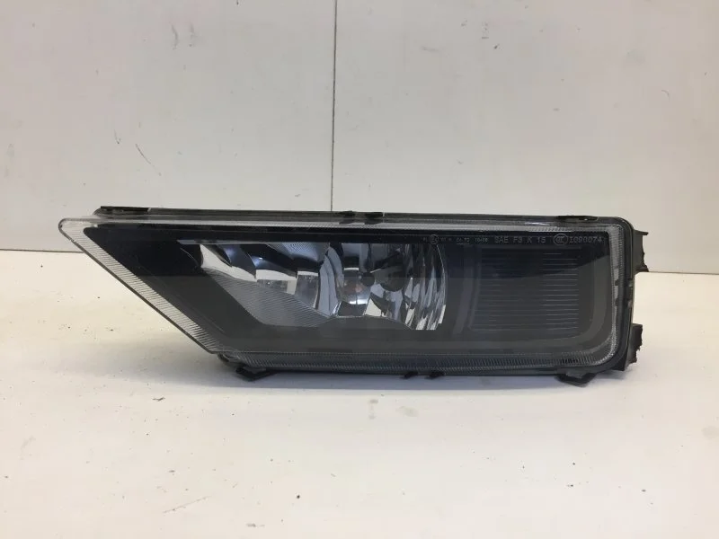 Фара противотуманная Volkswagen Tiguan 2016-2020