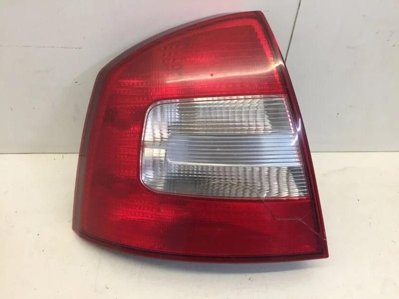 Фонарь Skoda Octavia 2004-2013 1Z5945095B 2, задний левый
