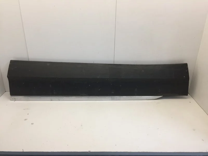 Накладка двери Volkswagen Tiguan 2016-2022