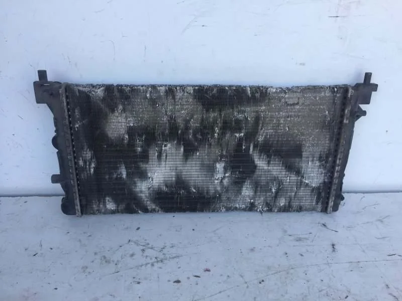 Радиатор двигателя Volkswagen Polo 2014-2021 6R0121253 5, передний