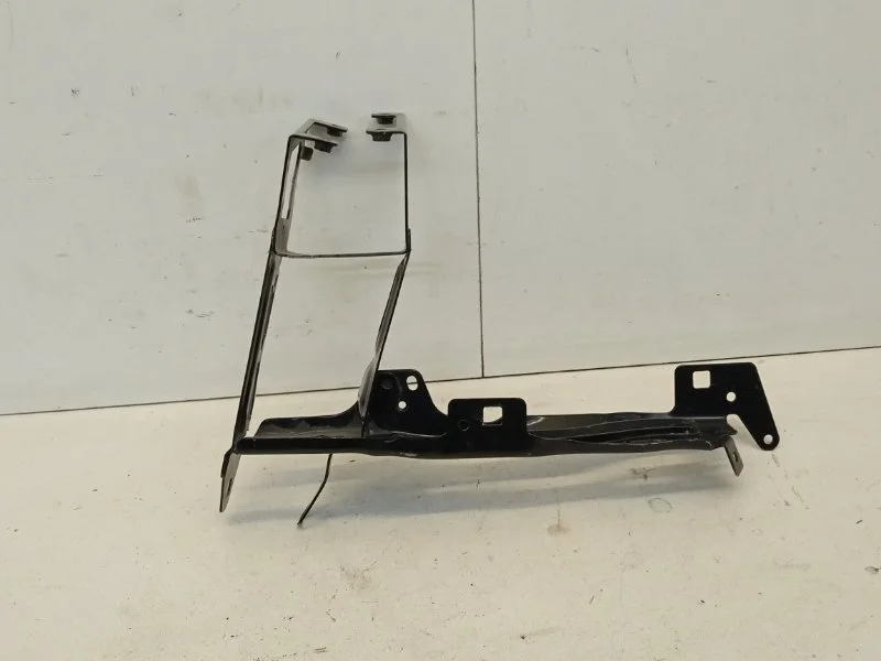 Кронштейн фары BMW 3 series 2011-2020 51647245791 F30/F31, передний левый