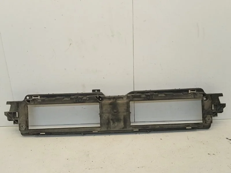 Кронштейн радиатора Audi A5 2016-2020 8W6807771 F5, передний