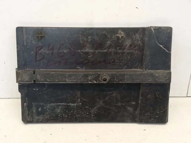 Поддон АКБ Renault Logan 2018-2021 648947133R 2, передний