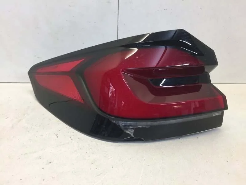 Фонарь внешний BMW 5 series 2016-2020 63218493811 G30/G31, задний левый