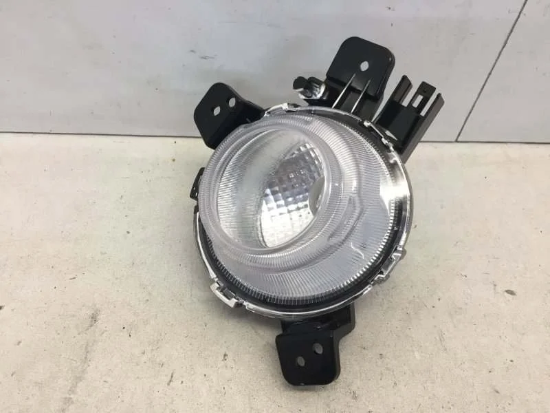 Фара противотуманная Kia Rio 2016-2021 92208H0200 4, передняя правая