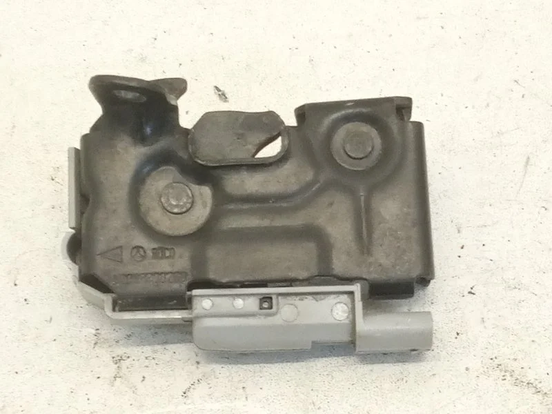 Замок капота Mercedes-Benz Glk-Klasse 2008-2015 A2048800260 X204, передний