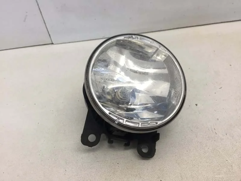 Фара противотуманная Renault Logan 2013-2023 261500097R 1, передняя