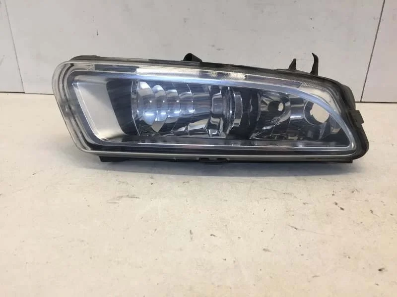 Фара противотуманная Volkswagen Polo 2015-2020 6R0941062 5, передняя правая