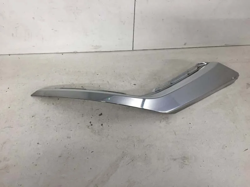 Молдинг бампера Mitsubishi Outlander 2015-2021 6407A144 3, передний правый