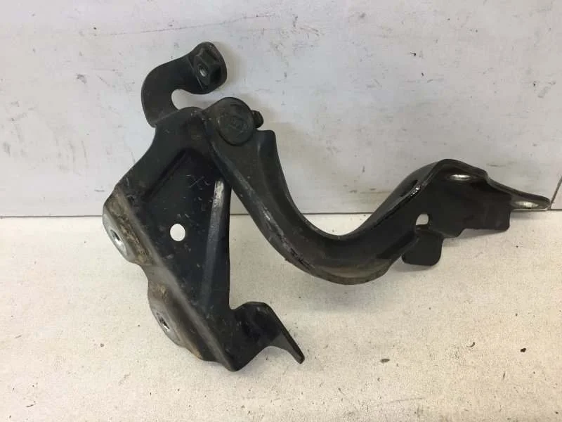 Петля капота Toyota Fortuner 2015-2023 534200K370 2, передняя левая