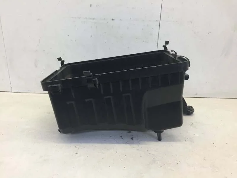 Корпус воздушного фильтра Kia Mohave 2008-2019 281122J000 1, передний