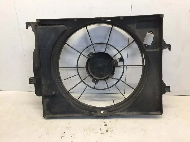 Диффузор вентилятора Kia Rio 2015-2023 25380H8000 4, передний