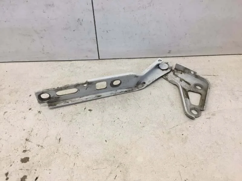Петля капота Audi Q7 2005-2015 4L0823302 1, передняя правая