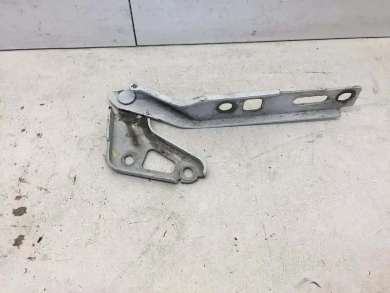 Петля капота Audi Q7 2005-2015 4L0823301 1, передняя левая
