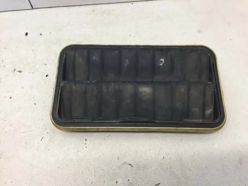 Воздушная заслонка Kia Sorento 2009-2012 975103K000 2, задняя