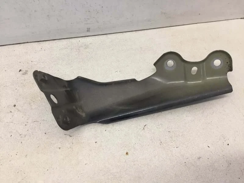 Петля капота Skoda Kodiaq 2016-2022 565821141 1, передняя