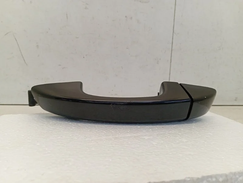 Ручка двери Volkswagen Touareg 2010-2018 7P6837205 2, передняя левая