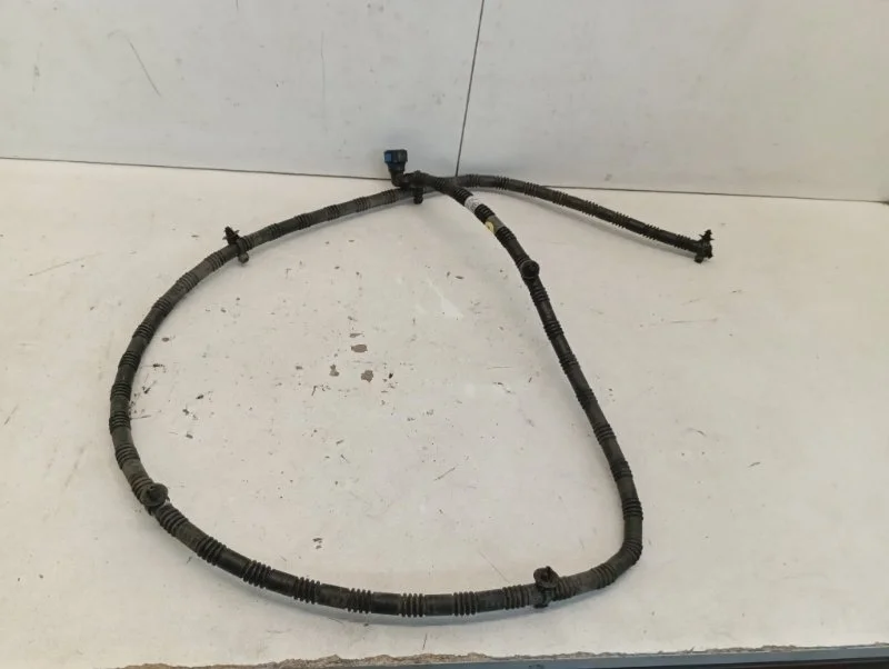 Шланг омывателя Audi Q7 2015-2022 4M0955970B 2, передний