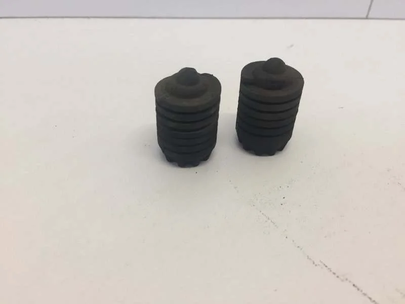 Отбойник капота Land Rover Range Rover 2006-2012 LR006639 3, передний