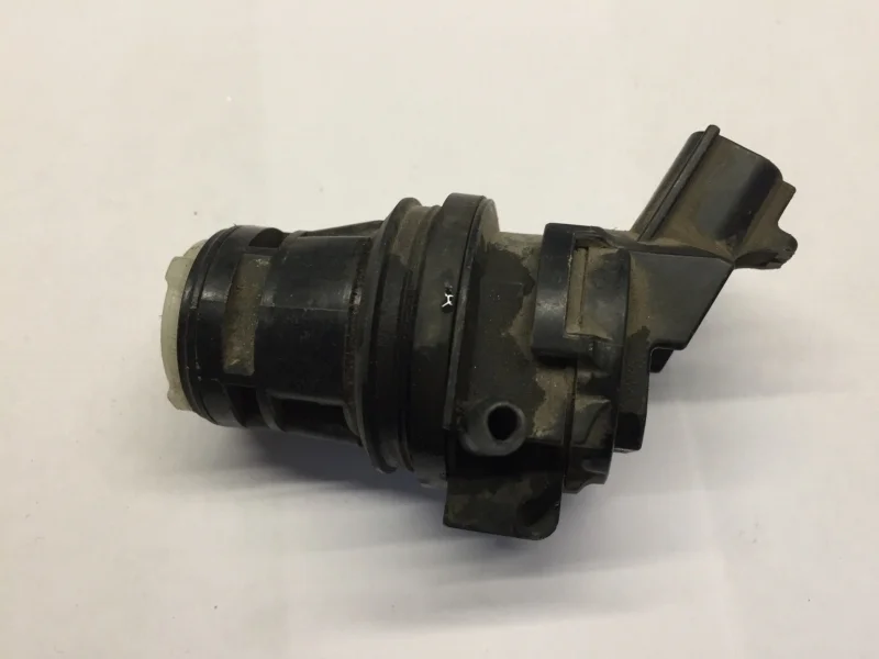 Насос стеклоомывателя Toyota Rav4 2005-2016 8533060190 XA30, передний