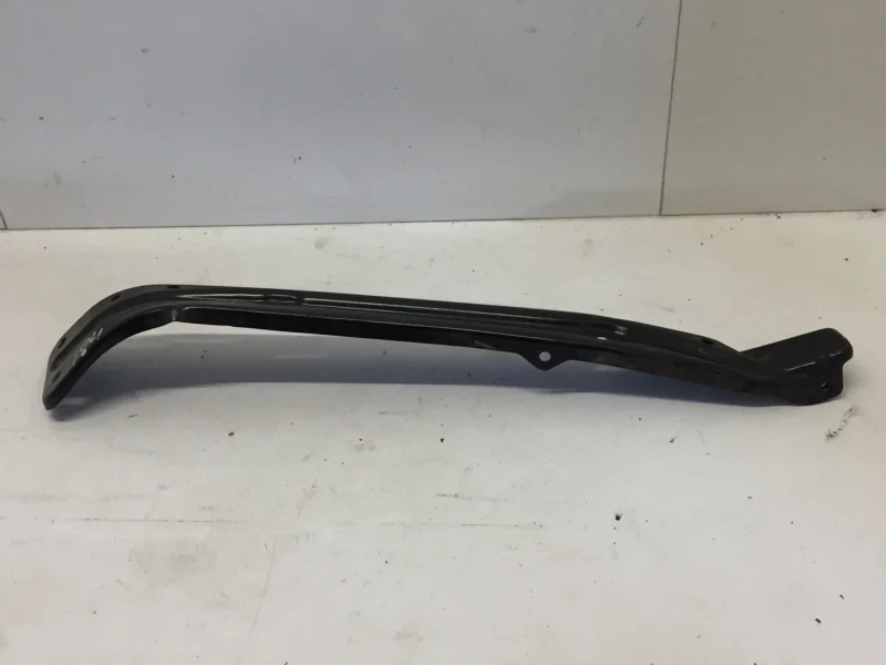 Кронштейн Skoda Kodiaq 2016-2023 565806929 1, передний левый