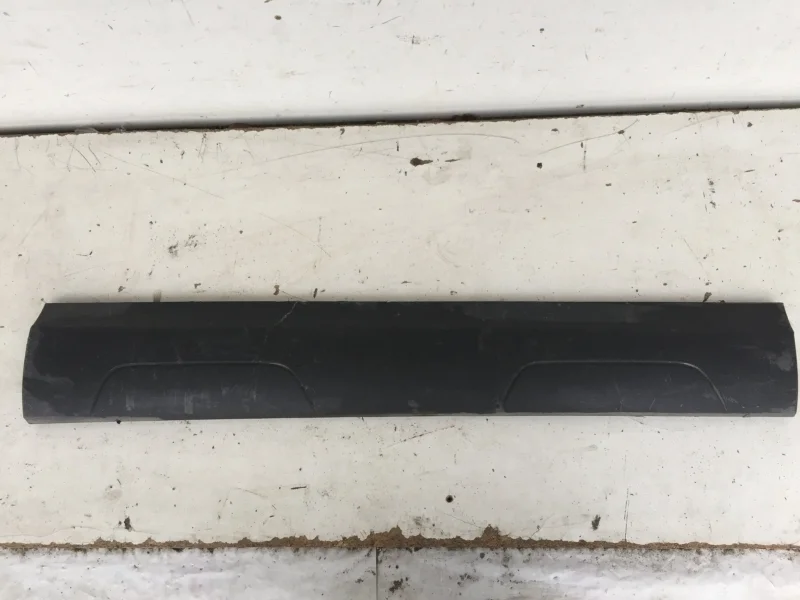 Накладка двери Audi Q3 2011-2018 8U0853960D 1, передняя правая