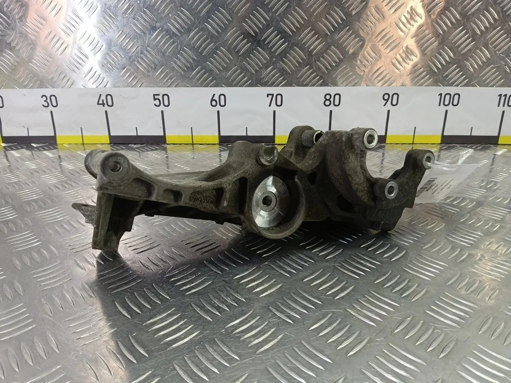 Кронштейн генератора Renault Duster I (2010—2015)